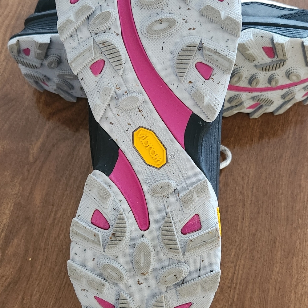 Ladies size 9 Merrell Speed Solo - Picture 3 of 8